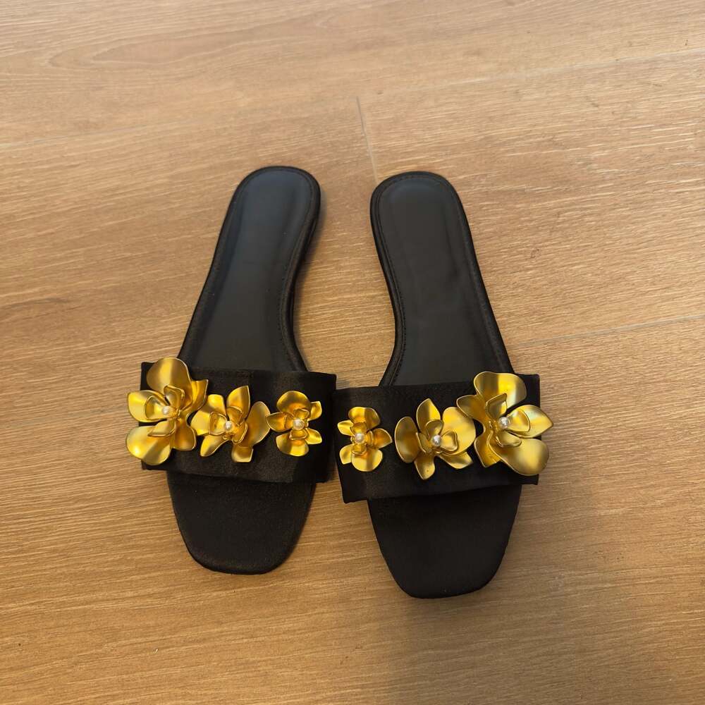Shein Black & Gold Orchid Floral Slide Sandals Size 40